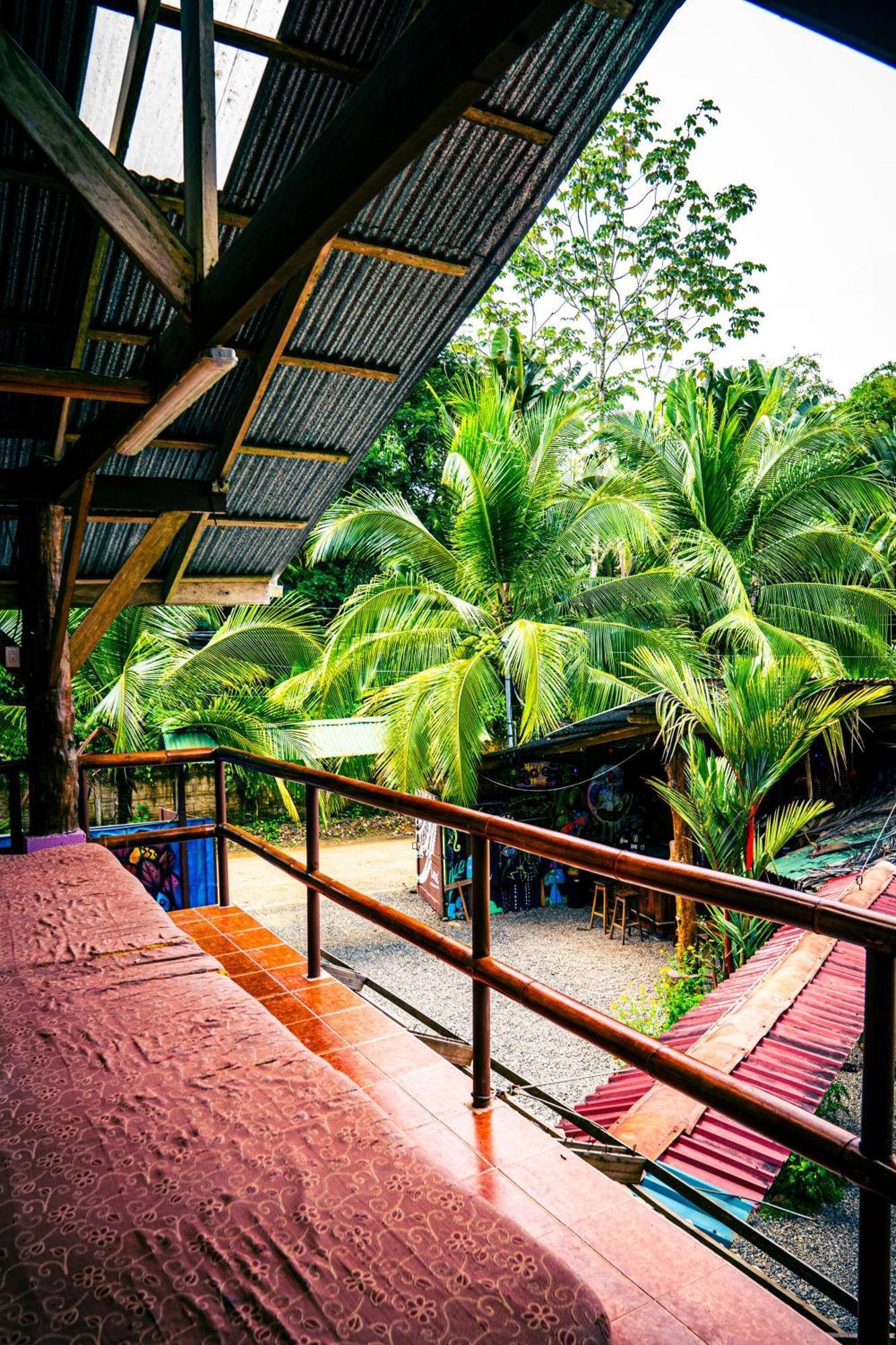 Flutterby House Hostel Uvita Exterior photo